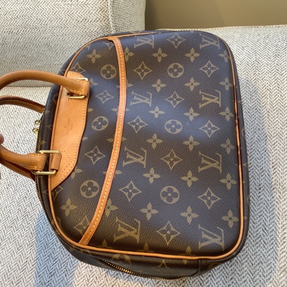 Louis Vuitton Trouville Monogram Classic Top Handle Bag - Picture 8 of 17